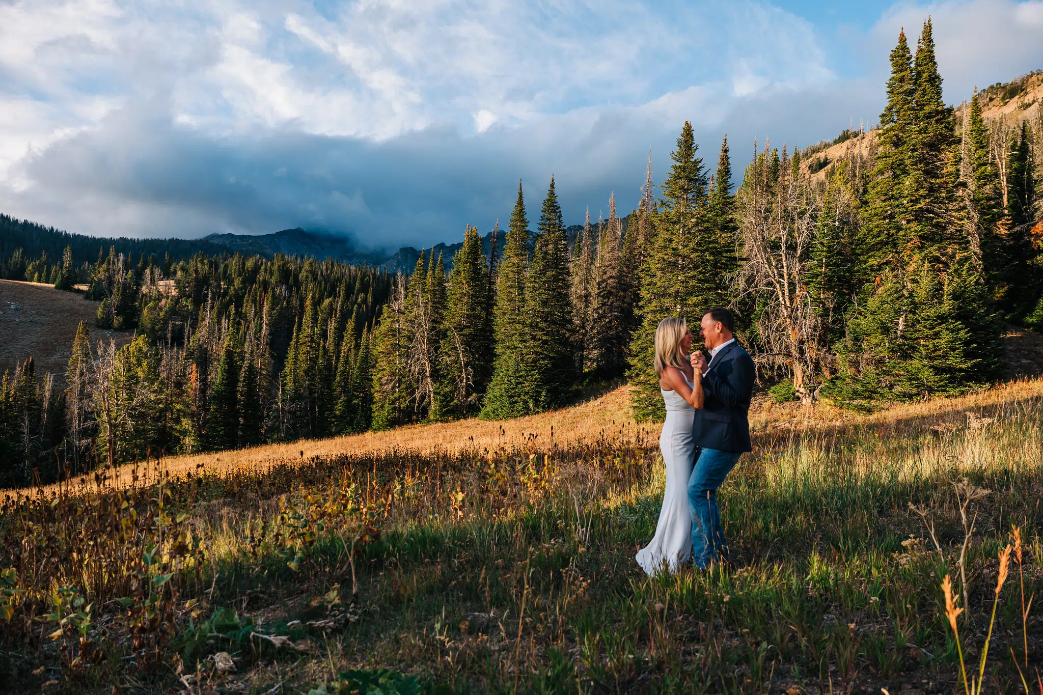 Hours Of Wedding Photography // Sunset Photo Of Couple In Bigsky Mt
